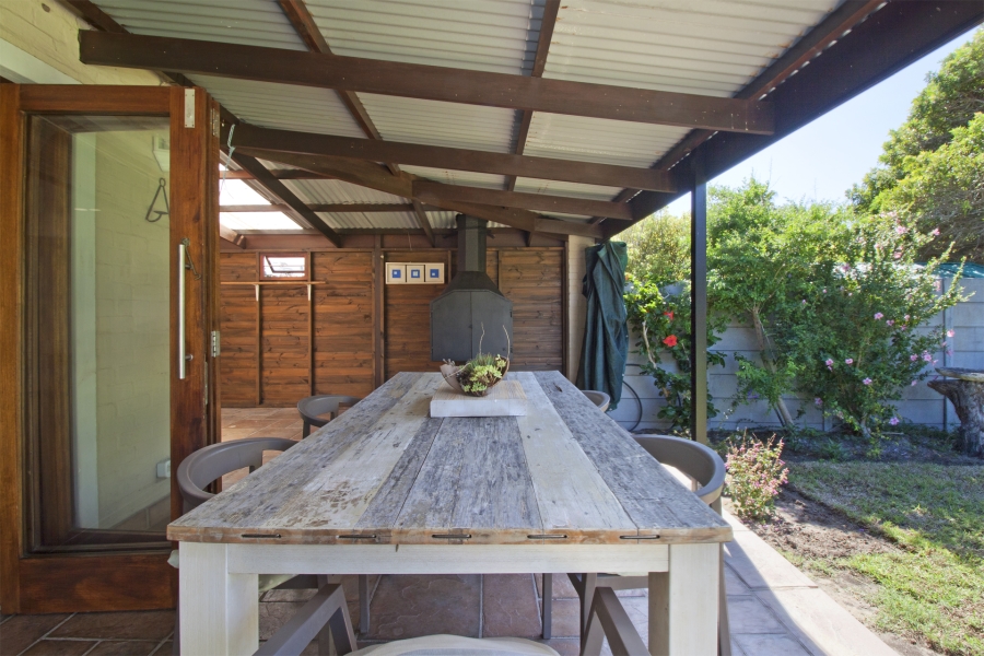 3 Bedroom Property for Sale in Milkwood Park Western Cape